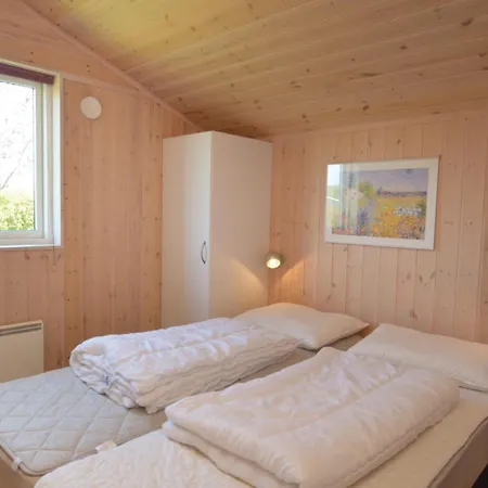 別荘 Nice Home In Vaeggerlose With Sauna Bøtø By