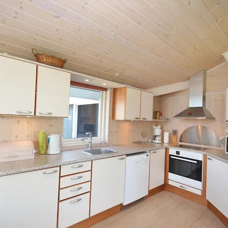 Nice Home In Vaeggerlose With Sauna 別荘 Bøtø By