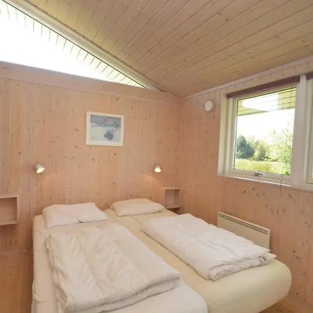 Nice Home In Vaeggerlose With Sauna