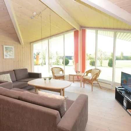 Nice Home In Vaeggerlose With Sauna