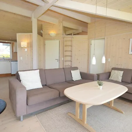 Nice Home In Vaeggerlose With Sauna 別荘 Bøtø By