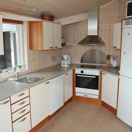 Nice Home In Vaeggerlose With Sauna 別荘 Bøtø By