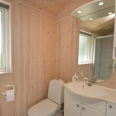 別荘 Nice Home In Vaeggerlose With Sauna